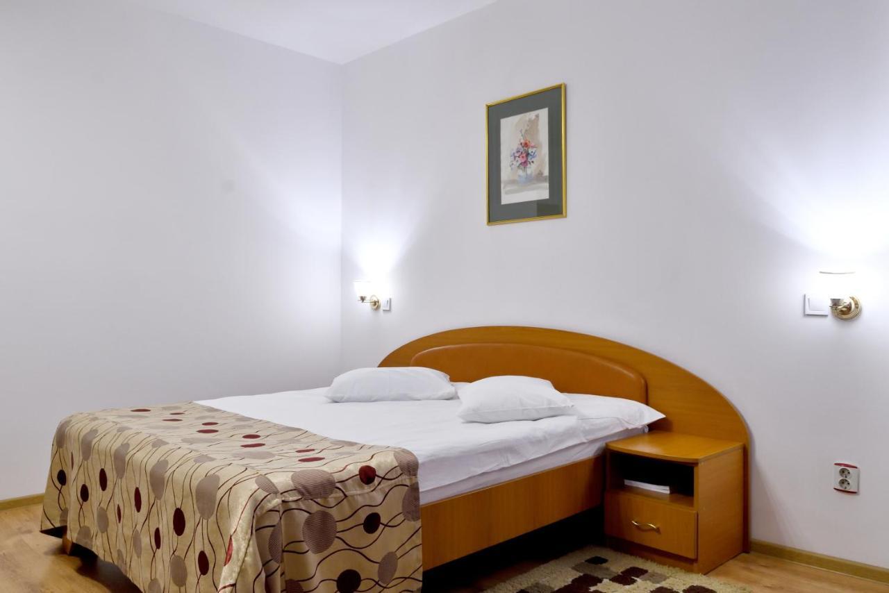 Hotel Select Tulcea Exterior foto