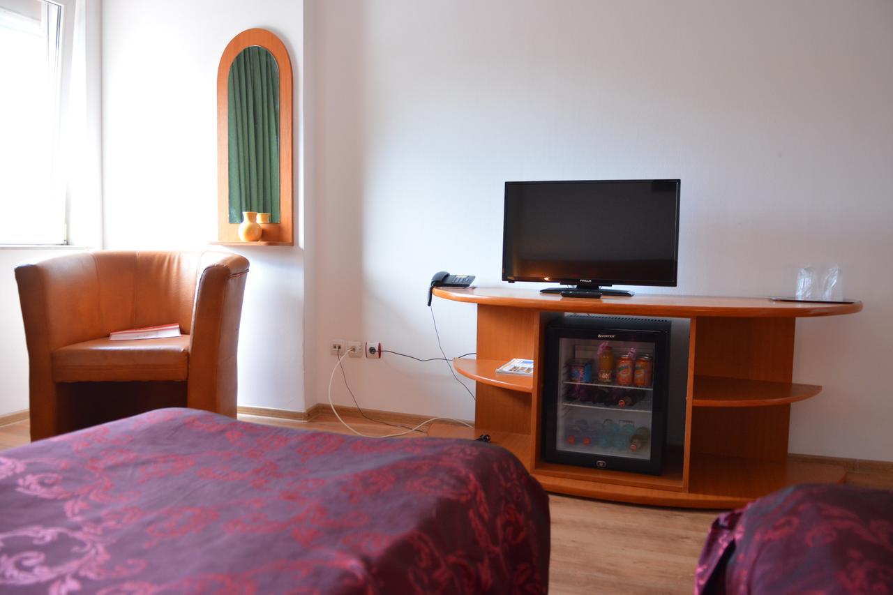 Hotel Select Tulcea Exterior foto