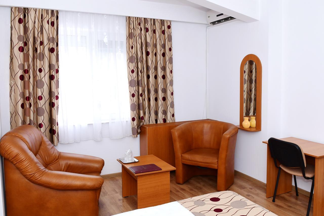 Hotel Select Tulcea Exterior foto